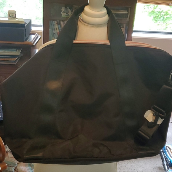 New Balance bag - Picture 3 of 3